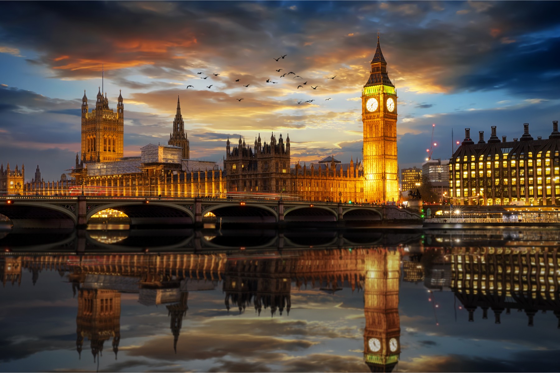 Government Pledges £13.6 Billion Business Rates Relief Package in Autumn Statement
